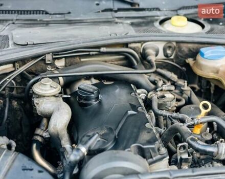 Ауді А4 2001 у Львові на Automoto.ua Сірий Ауді А4, об'ємом двигуна 1.9 л та пробігом 457 тис. км за 3750 $, фото 10 на Automoto.ua