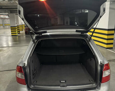 Сірий Ауді А4, об'ємом двигуна 1.6 л та пробігом 250 тис. км за 4400 $, фото 3 на Automoto.ua