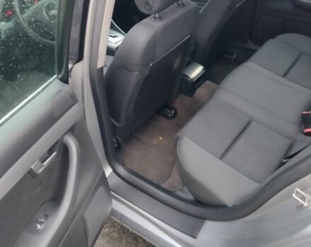 Ауді А4 2002 у Петропавлівська Борщагівка на Automoto.ua Сірий Ауді А4, об'ємом двигуна 2.5 л та пробігом 260 тис. км за 5200 $, фото 9 на Automoto.ua