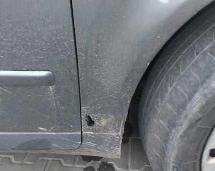 Сірий Ауді А4, об'ємом двигуна 2.5 л та пробігом 350 тис. км за 3700 $, фото 7 на Automoto.ua