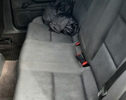 Серый Ауди А4, объемом двигателя 2 л и пробегом 256 тыс. км за 4400 $, фото 6 на Automoto.ua