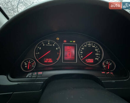 Сірий Ауді А4, об'ємом двигуна 1.6 л та пробігом 250 тис. км за 4400 $, фото 40 на Automoto.ua