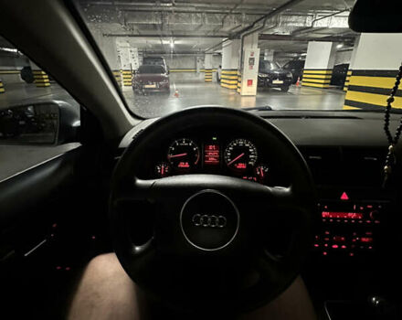 Сірий Ауді А4, об'ємом двигуна 1.6 л та пробігом 250 тис. км за 4400 $, фото 11 на Automoto.ua