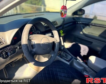 Серый Ауди А4, объемом двигателя 2 л и пробегом 300 тыс. км за 5500 $, фото 3 на Automoto.ua