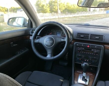 Сірий Ауді А4, об'ємом двигуна 2.5 л та пробігом 250 тис. км за 2200 $, фото 5 на Automoto.ua