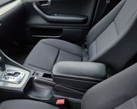 Ауді А4 2002 у Петропавлівська Борщагівка на Automoto.ua Сірий Ауді А4, об'ємом двигуна 2.5 л та пробігом 260 тис. км за 5200 $, фото 23 на Automoto.ua