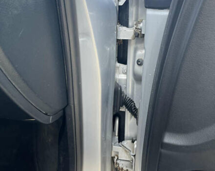 Серый Ауди А4, объемом двигателя 2.5 л и пробегом 280 тыс. км за 3500 $, фото 7 на Automoto.ua