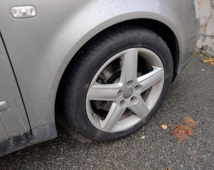 Ауді А4 2002 у Петропавлівська Борщагівка на Automoto.ua Сірий Ауді А4, об'ємом двигуна 2.5 л та пробігом 260 тис. км за 5200 $, фото 19 на Automoto.ua