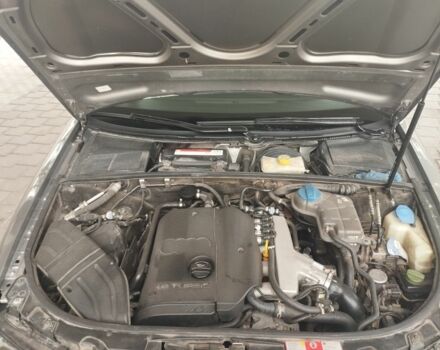 Сірий Ауді А4, об'ємом двигуна 1.8 л та пробігом 320 тис. км за 5000 $, фото 17 на Automoto.ua