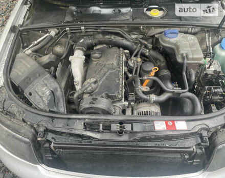 Сірий Ауді А4, об'ємом двигуна 1.9 л та пробігом 390 тис. км за 5100 $, фото 4 на Automoto.ua