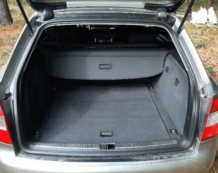 Серый Ауди А4, объемом двигателя 2 л и пробегом 256 тыс. км за 4400 $, фото 5 на Automoto.ua