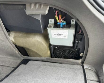 Сірий Ауді А4, об'ємом двигуна 2.5 л та пробігом 325 тис. км за 3600 $, фото 5 на Automoto.ua