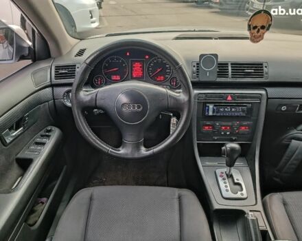Сірий Ауді А4, об'ємом двигуна 2.4 л та пробігом 282 тис. км за 5390 $, фото 15 на Automoto.ua