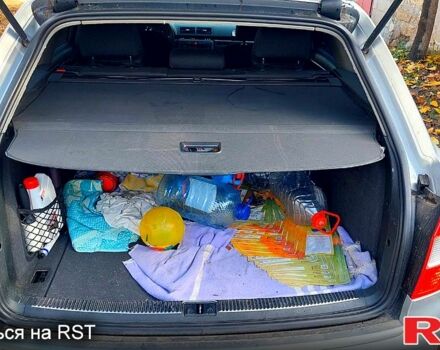 Серый Ауди А4, объемом двигателя 2.5 л и пробегом 250 тыс. км за 4500 $, фото 7 на Automoto.ua