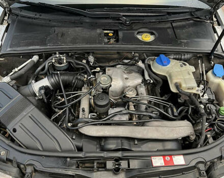 Сірий Ауді А4, об'ємом двигуна 2.5 л та пробігом 275 тис. км за 5100 $, фото 9 на Automoto.ua