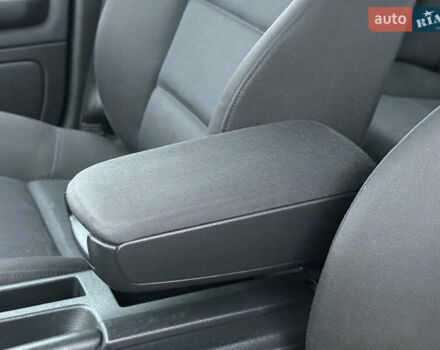 Сірий Ауді А4, об'ємом двигуна 1.8 л та пробігом 211 тис. км за 5850 $, фото 45 на Automoto.ua