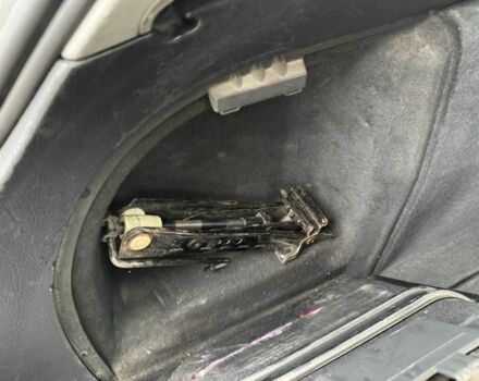 Сірий Ауді А4, об'ємом двигуна 1.9 л та пробігом 502 тис. км за 3033 $, фото 13 на Automoto.ua