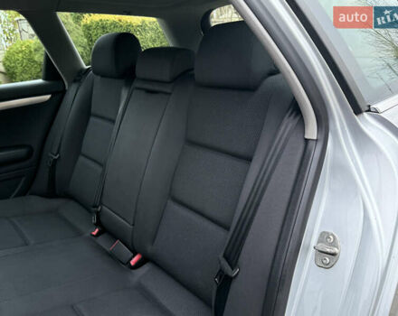 Сірий Ауді А4, об'ємом двигуна 1.8 л та пробігом 211 тис. км за 5900 $, фото 27 на Automoto.ua