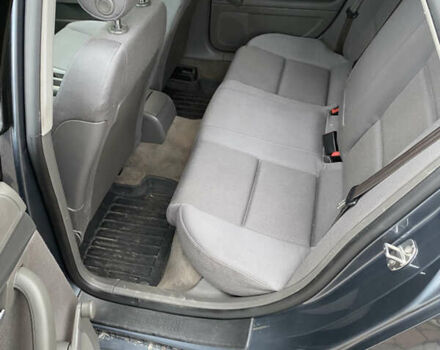 Сірий Ауді А4, об'ємом двигуна 1.8 л та пробігом 276 тис. км за 5000 $, фото 10 на Automoto.ua