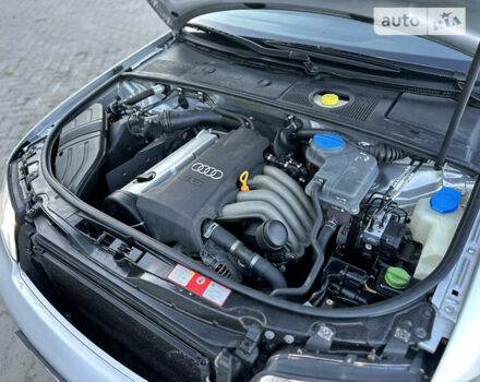 Сірий Ауді А4, об'ємом двигуна 1.6 л та пробігом 217 тис. км за 5200 $, фото 56 на Automoto.ua
