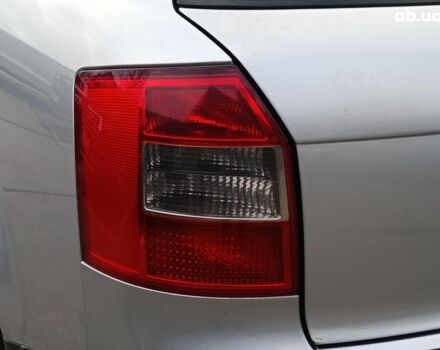 Сірий Ауді А4, об'ємом двигуна 2.4 л та пробігом 282 тис. км за 5390 $, фото 10 на Automoto.ua