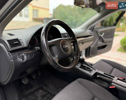 Сірий Ауді А4, об'ємом двигуна 1.98 л та пробігом 210 тис. км за 5000 $, фото 53 на Automoto.ua
