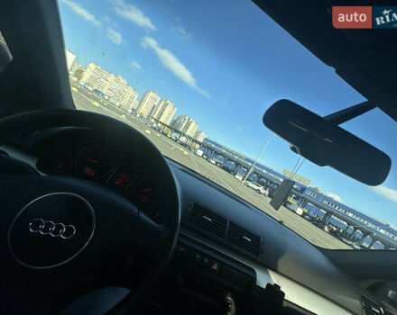 Серый Ауди А4, объемом двигателя 1.8 л и пробегом 252 тыс. км за 4500 $, фото 9 на Automoto.ua