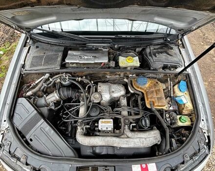 Сірий Ауді А4, об'ємом двигуна 2.5 л та пробігом 468 тис. км за 4600 $, фото 4 на Automoto.ua