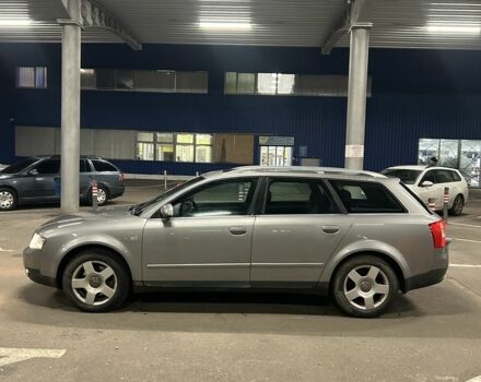 Сірий Ауді А4, об'ємом двигуна 2.4 л та пробігом 256 тис. км за 2800 $, фото 1 на Automoto.ua