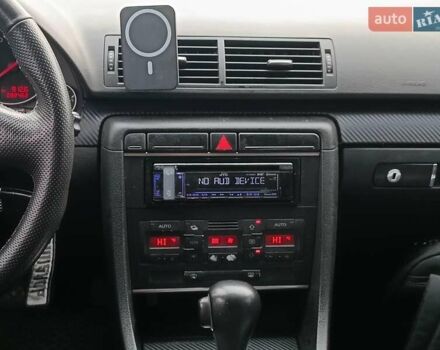 Сірий Ауді А4, об'ємом двигуна 2.4 л та пробігом 282 тис. км за 5390 $, фото 17 на Automoto.ua