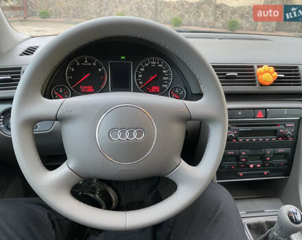 Сірий Ауді А4, об'ємом двигуна 1.8 л та пробігом 276 тис. км за 5000 $, фото 6 на Automoto.ua