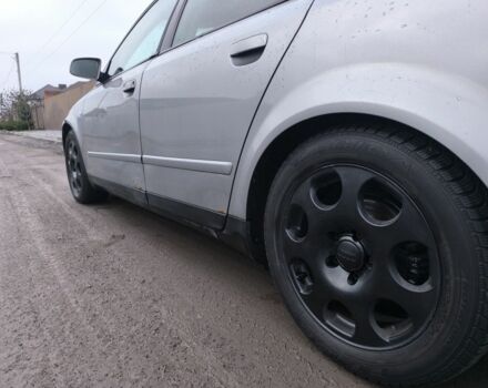 Серый Ауди А4, объемом двигателя 2 л и пробегом 400 тыс. км за 2400 $, фото 4 на Automoto.ua