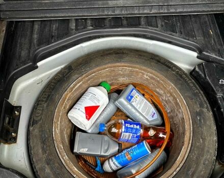 Сірий Ауді А4, об'ємом двигуна 2.5 л та пробігом 468 тис. км за 4600 $, фото 5 на Automoto.ua