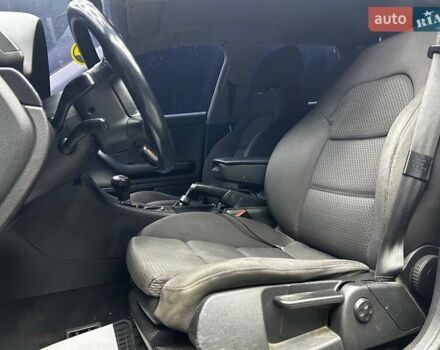 Серый Ауди А4, объемом двигателя 2 л и пробегом 284 тыс. км за 4600 $, фото 6 на Automoto.ua