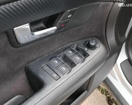 Сірий Ауді А4, об'ємом двигуна 2.4 л та пробігом 282 тис. км за 5390 $, фото 20 на Automoto.ua