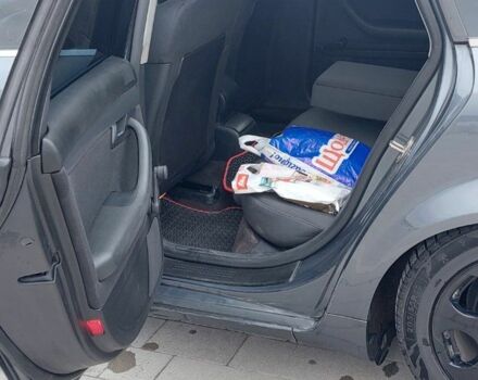 Серый Ауди А4, объемом двигателя 1.8 л и пробегом 240 тыс. км за 6300 $, фото 4 на Automoto.ua