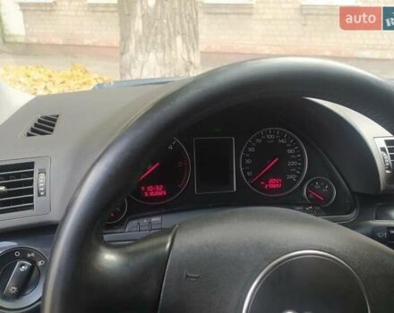 Серый Ауди А4, объемом двигателя 2.5 л и пробегом 290 тыс. км за 5300 $, фото 2 на Automoto.ua
