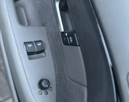 Сірий Ауді А4, об'ємом двигуна 2 л та пробігом 255 тис. км за 5900 $, фото 29 на Automoto.ua