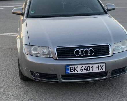 Серый Ауди А4, объемом двигателя 2 л и пробегом 290 тыс. км за 5400 $, фото 1 на Automoto.ua