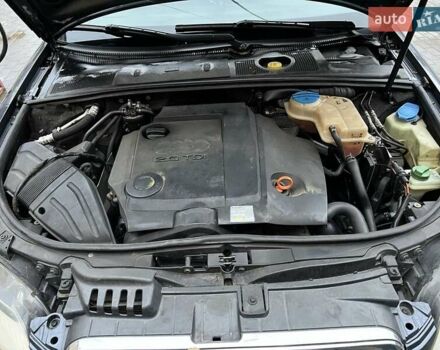 Серый Ауди А4, объемом двигателя 2 л и пробегом 373 тыс. км за 6600 $, фото 4 на Automoto.ua