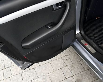 Серый Ауди А4, объемом двигателя 2.5 л и пробегом 400 тыс. км за 4500 $, фото 13 на Automoto.ua