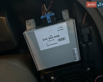 Сірий Ауді А4, об'ємом двигуна 2 л та пробігом 255 тис. км за 5900 $, фото 22 на Automoto.ua