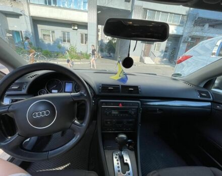 Ауди А4 2004 в Днепре (Днепропетровске) на Automoto.ua Серый Ауди А4, объемом двигателя 0 л и пробегом 318 тыс. км за 5000 $, фото 5 на Automoto.ua