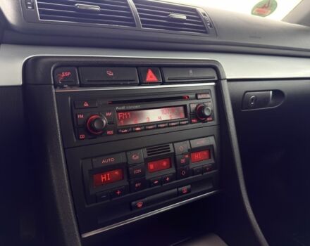 Сірий Ауді А4, об'ємом двигуна 1.8 л та пробігом 224 тис. км за 6350 $, фото 19 на Automoto.ua