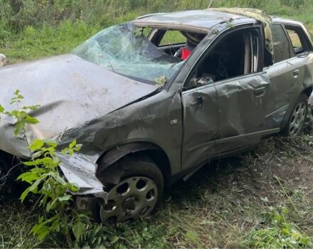 Серый Ауди А4, объемом двигателя 2.5 л и пробегом 370 тыс. км за 700 $, фото 1 на Automoto.ua