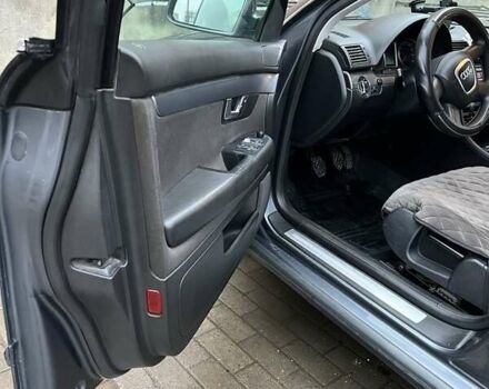 Серый Ауди А4, объемом двигателя 2 л и пробегом 373 тыс. км за 6600 $, фото 6 на Automoto.ua