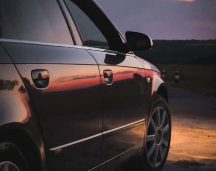 Серый Ауди А4, объемом двигателя 2.5 л и пробегом 285 тыс. км за 7500 $, фото 3 на Automoto.ua