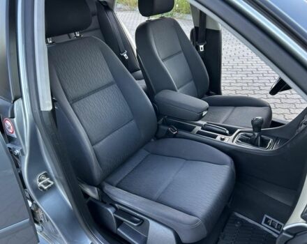 Сірий Ауді А4, об'ємом двигуна 2 л та пробігом 261 тис. км за 6550 $, фото 5 на Automoto.ua