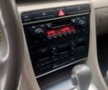 Сірий Ауді А4, об'ємом двигуна 2 л та пробігом 241 тис. км за 7000 $, фото 12 на Automoto.ua