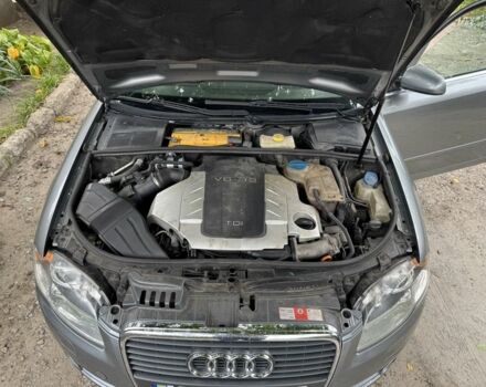 Серый Ауди А4, объемом двигателя 3 л и пробегом 290 тыс. км за 4900 $, фото 1 на Automoto.ua